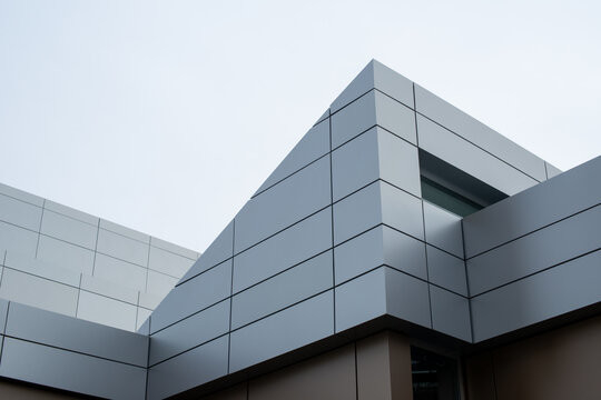 O revestimento de alumínio de ACM ACP almofada a folha de construção decorativa da tela do metal da fachada
