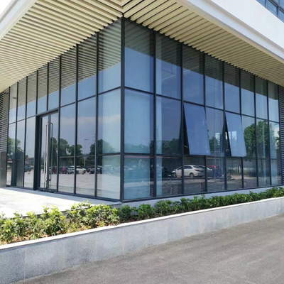 Da parte dianteira de vidro de alumínio comercial da loja de Revit escada média Windows e portas
