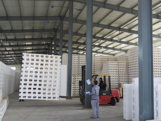 O isopor isolou blocos de espuma concretos da fundação concreta ICF da espuma