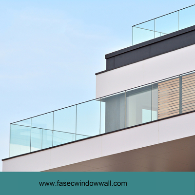 Contemporâneo moderno moderado laminado/único da balaustrada de vidro da escada