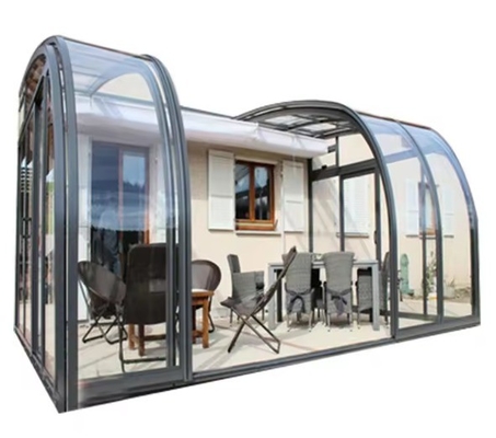 Casas de vidro de alumínio impermeável com porta dupla deslizante e design de casa verde