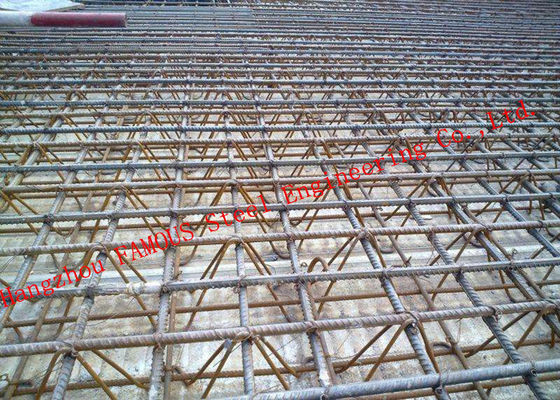 O Decking galvanizado HRB500E do assoalho do metal de 11.8m reforçou o fardo da barra de aço, Decking concreto do assoalho de 0.5mm