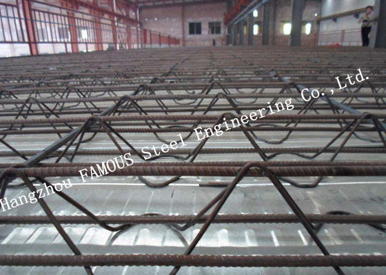 O Decking galvanizado HRB500E do assoalho do metal de 11.8m reforçou o fardo da barra de aço, Decking concreto do assoalho de 0.5mm