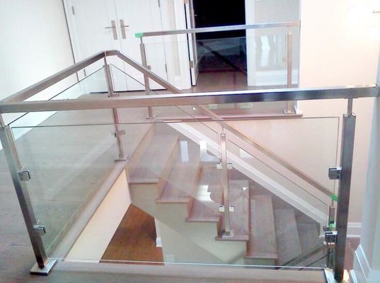 Da balaustrada de vidro de aço inoxidável do corrimão de 304 tubulação quadrada 1mm 850mm