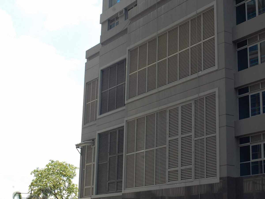 Anodizado pré-fabricado fixou a janela Louvered de alumínio à prova de intempéries